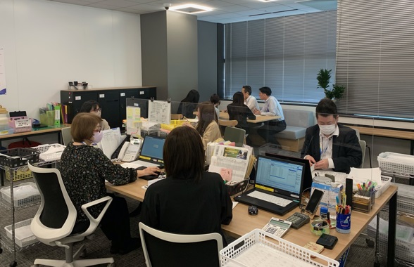 アカウンティング部・総務部